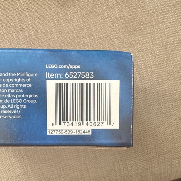 LEGO Marvel Avengers Iron Man Mech Set - Red and Gold - Picture 2 of 2